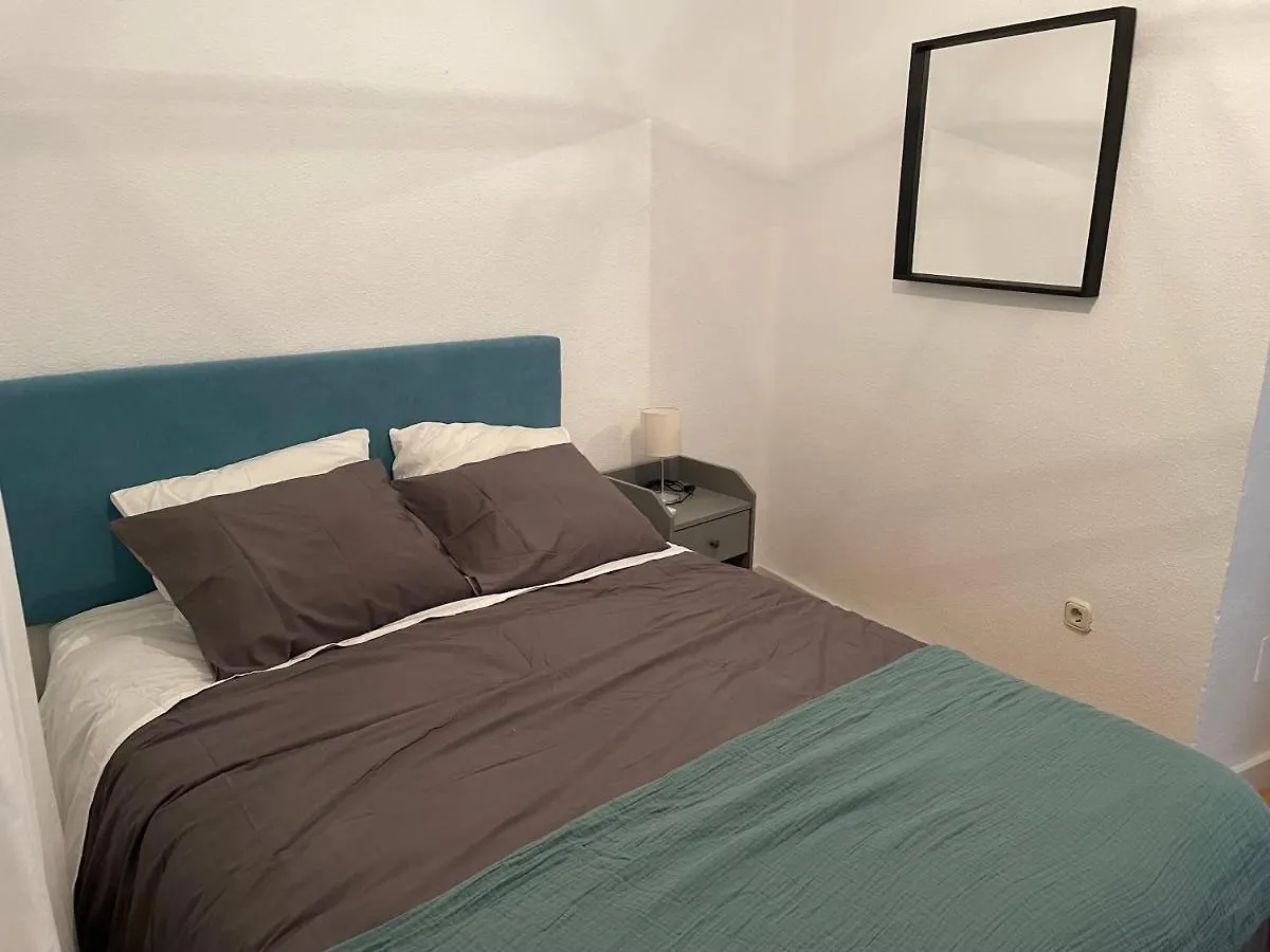 Holidays2Malaga 2 bedroom Armengual de la Mota close shopping center 0*,