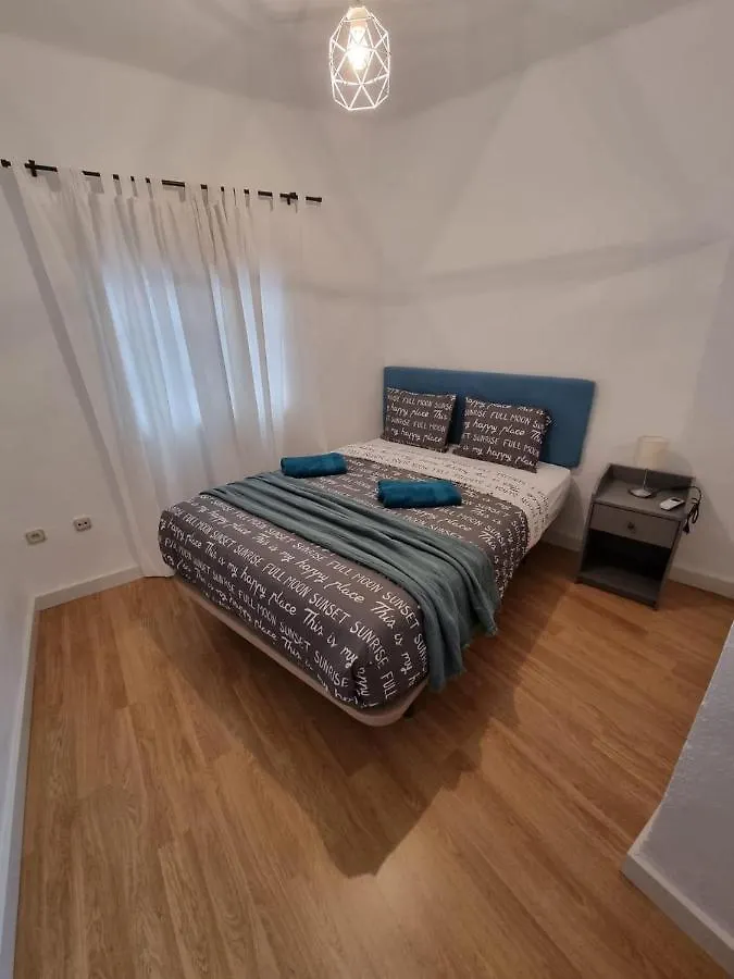 Holidays2Malaga 2 Bedroom Armengual De La Mota Close Shopping Center Malaga