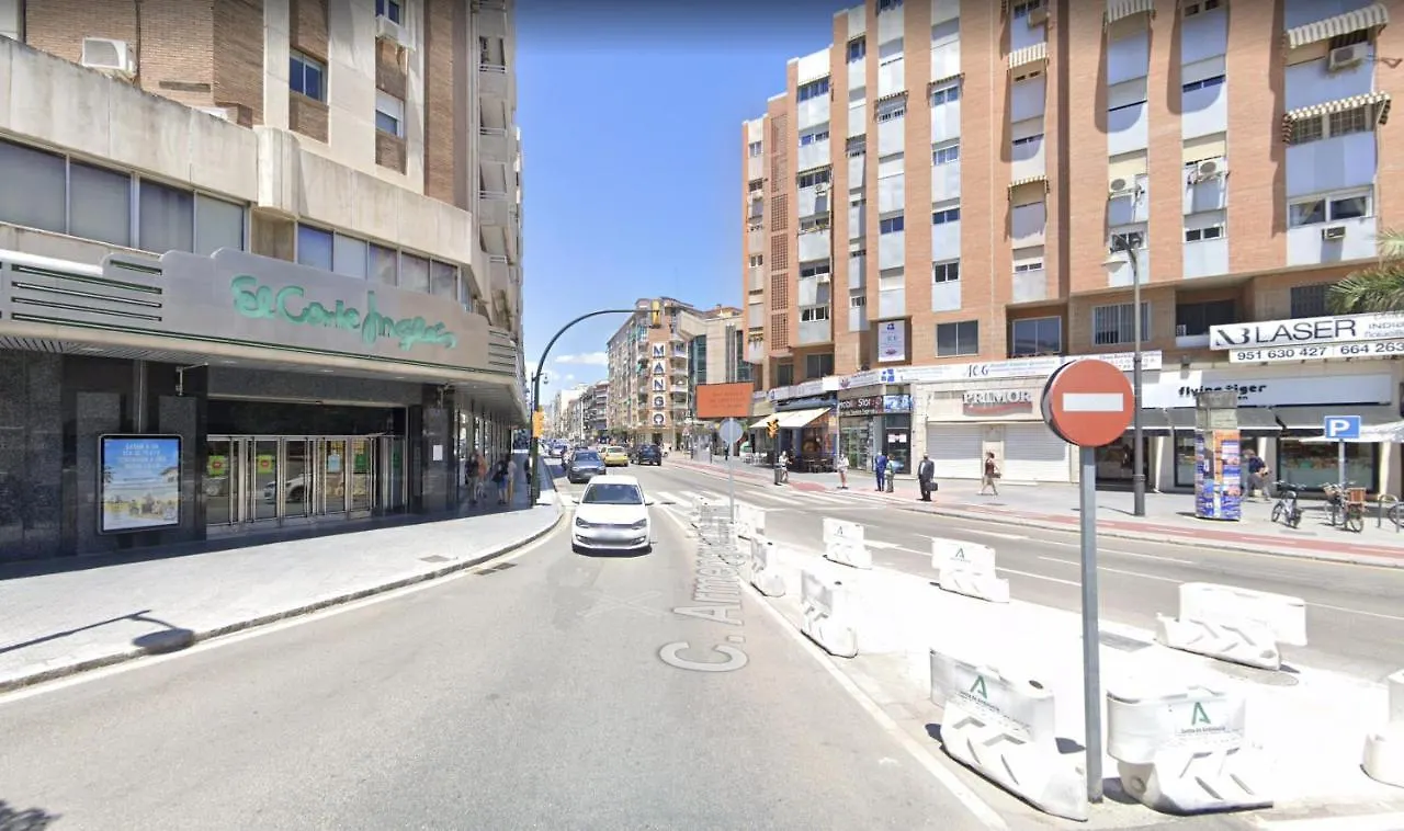 Holidays2Malaga 2 bedroom Armengual de la Mota close shopping center