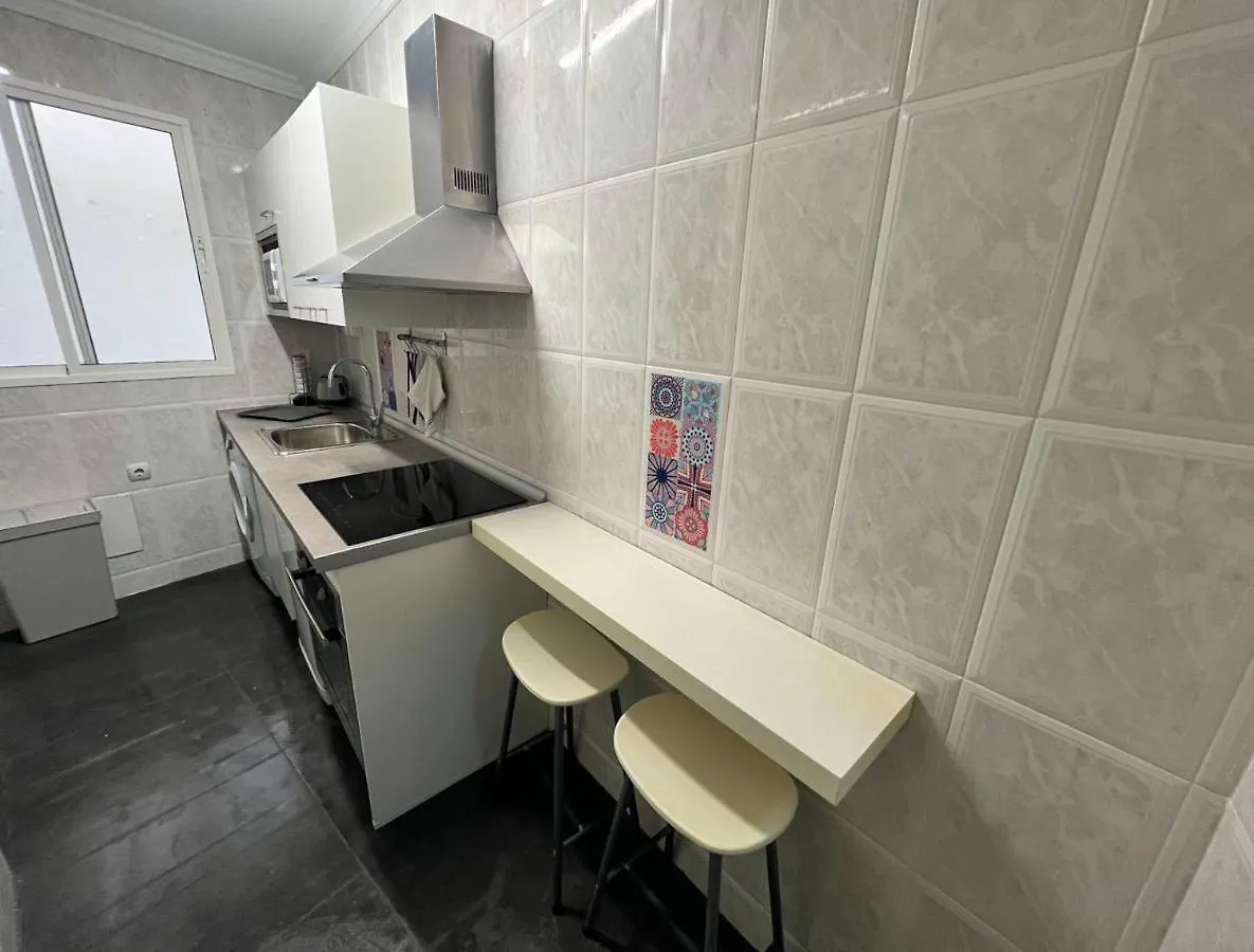 Holidays2Malaga 2 Bedroom Armengual De La Mota Close Shopping Center