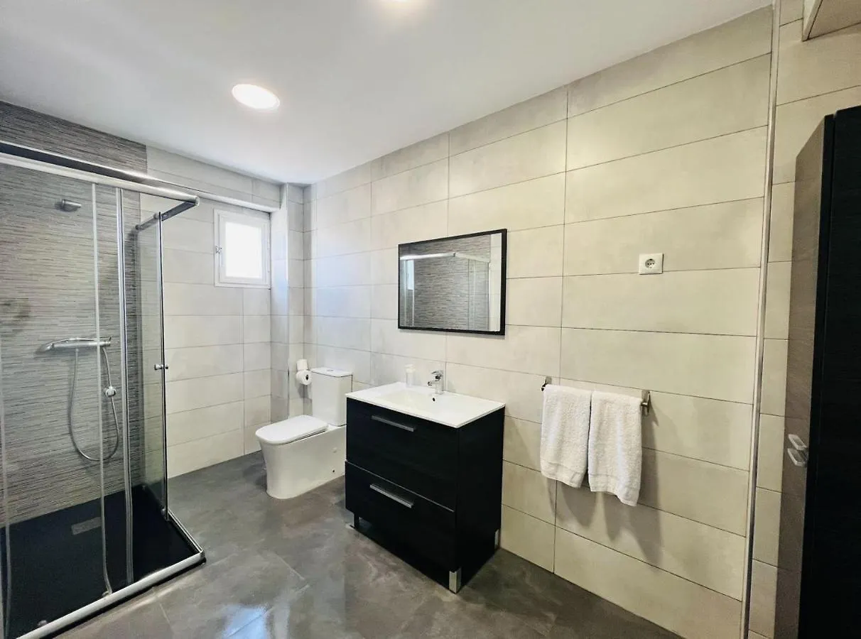 Apartamento Holidays2Malaga 2 bedroom Armengual de la Mota close shopping center