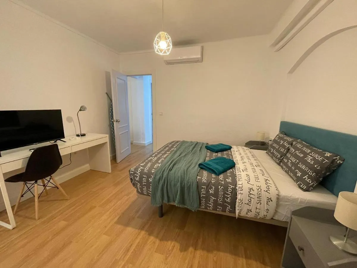 Holidays2Malaga 2 Bedroom Armengual De La Mota Close Shopping Center