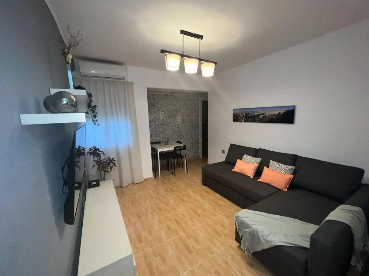 Holidays2Malaga 2 Bedroom Armengual De La Mota Close Shopping Center