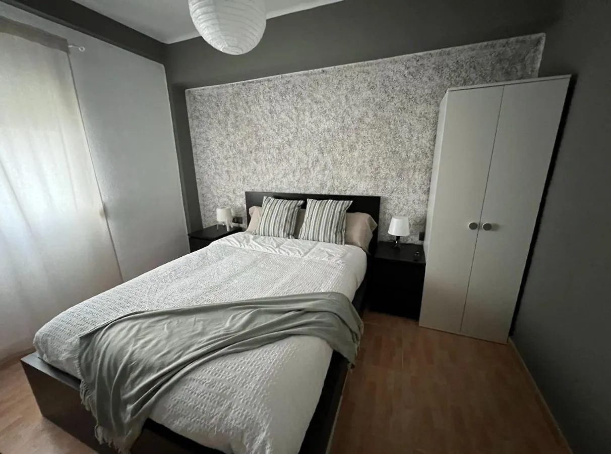 Holidays2Malaga 2 Bedroom Armengual De La Mota Close Shopping Center Daire